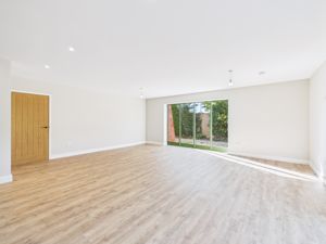 Living Room- click for photo gallery